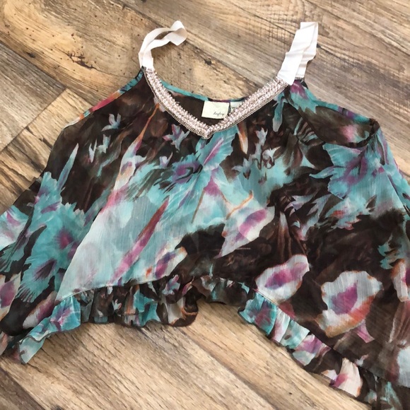 Daytrip Ruffled Crop Top - Picture 4 of 5